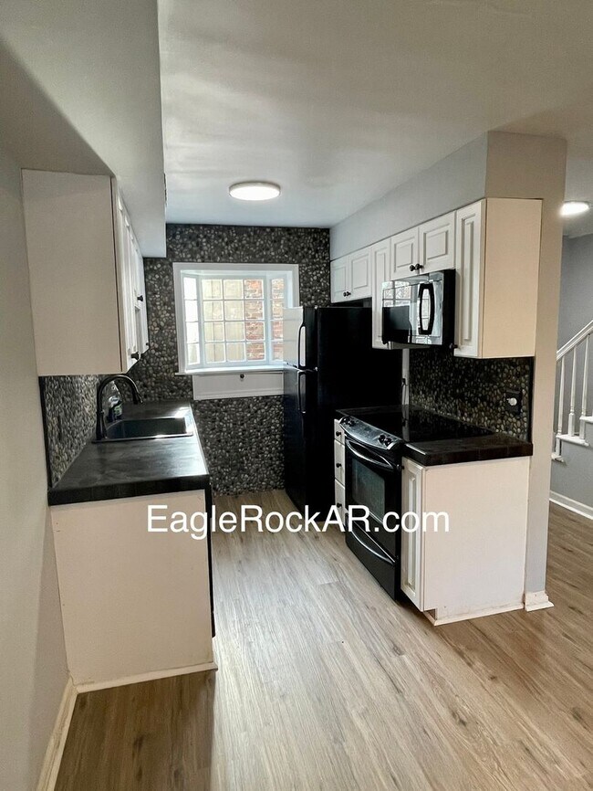 Foto del edificio - Cozy Townhome with Pool!