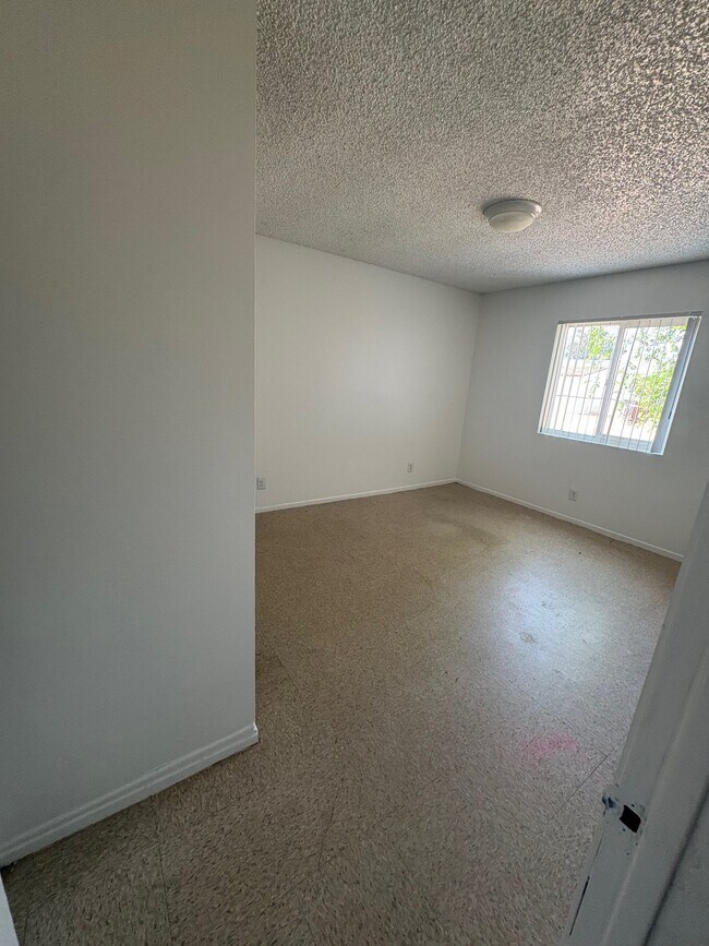 Foto del edificio - 12048 Sand Ave
