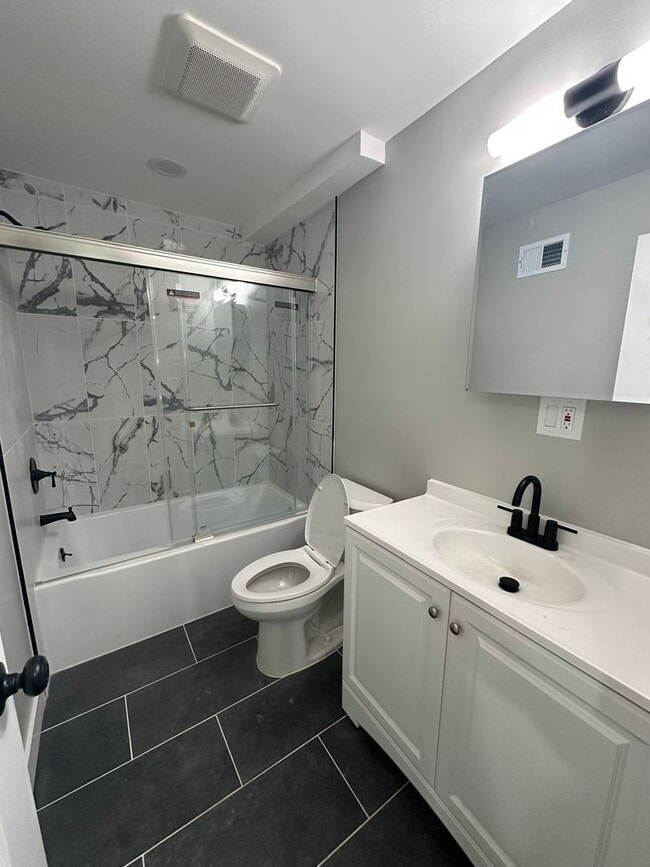 Building Photo - Newly renovated 3 bed/1 bath