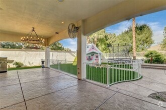 Building Photo - 2272 Coral Ridge Ave