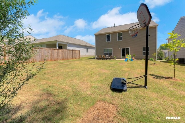Building Photo - 208 Kernow Ln