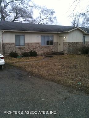 Building Photo - 8139 Grand River Rd