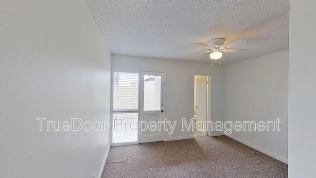 Building Photo - 11014 Paloma Ave