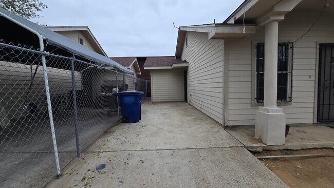 Foto del edificio - 2901 Clark Blvd