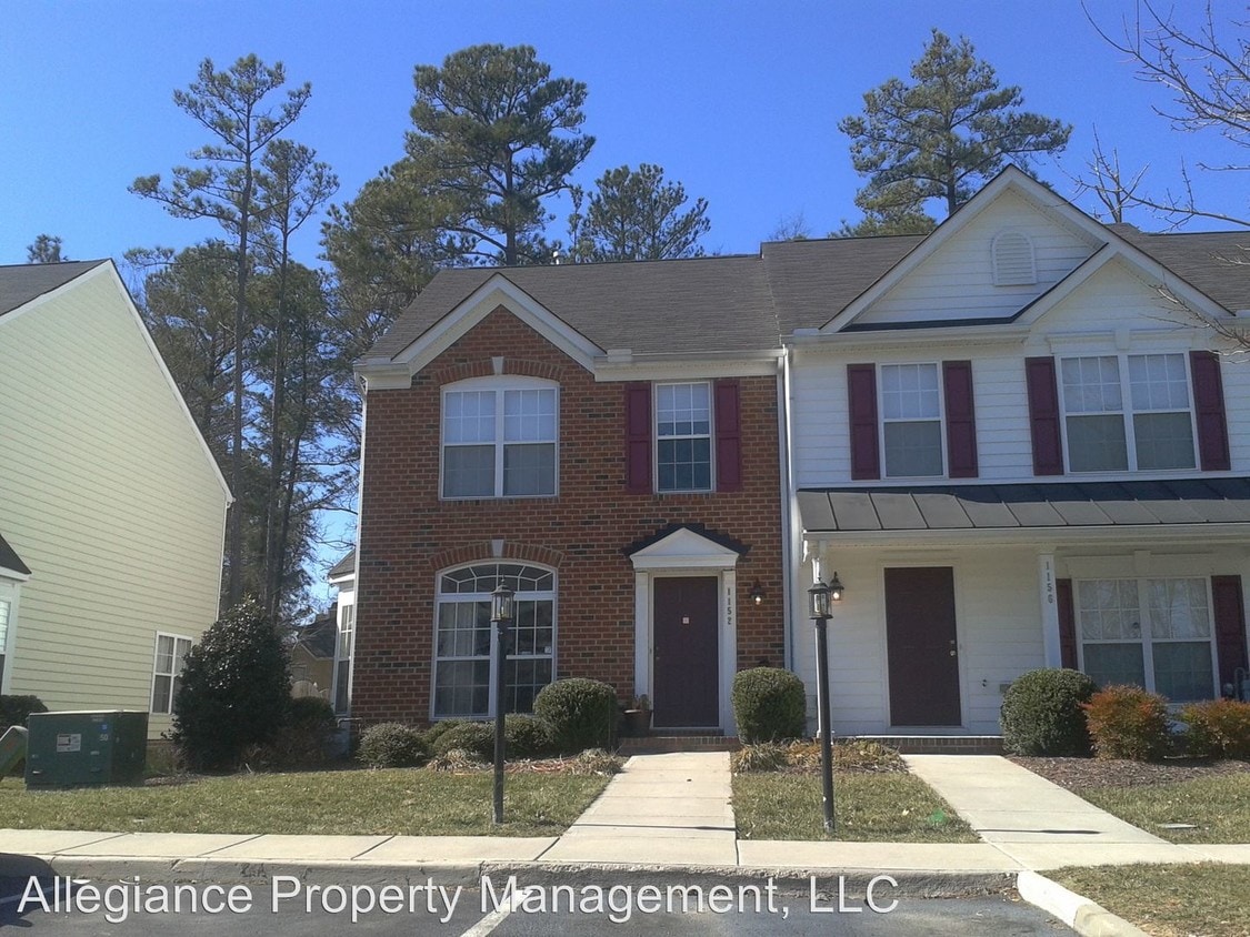 Primary Photo - 1152 Grand Brook Dr