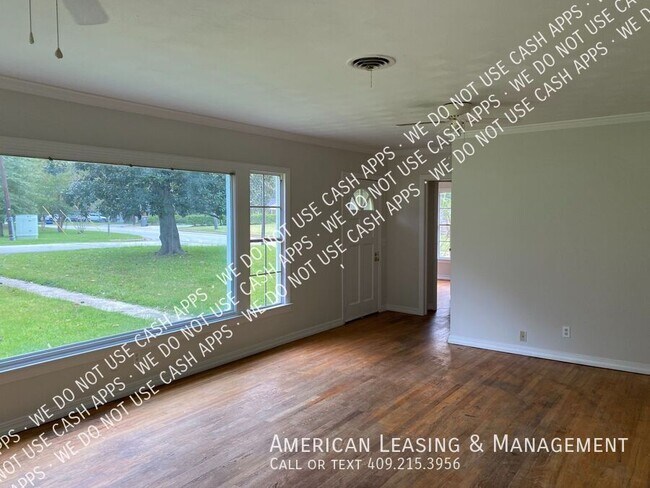 Building Photo - 203 Lee Ln