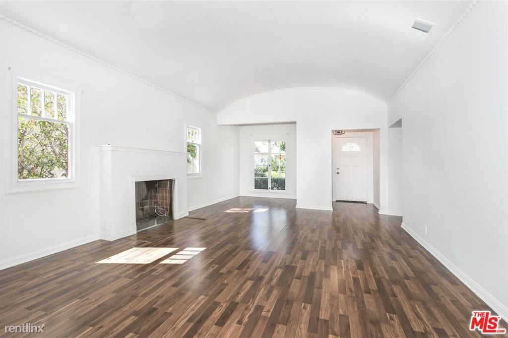 Primary Photo - 3 br, 2 bath House - 212 N Palm Dr