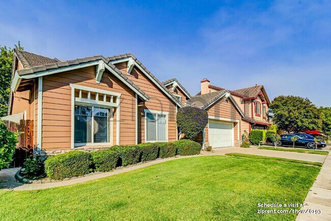 Building Photo - 1833 Rail St