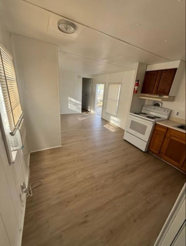 Building Photo - 215 Weeks Rd