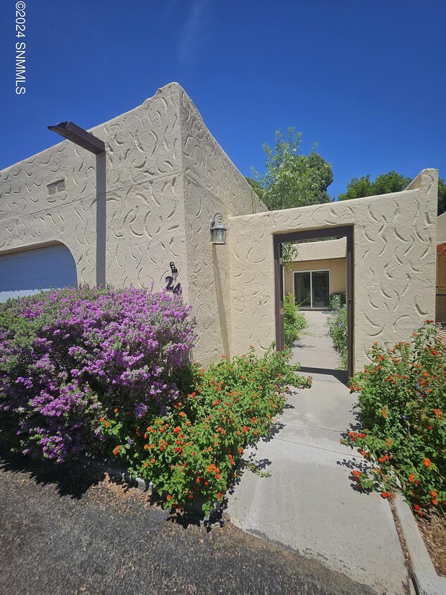 Primary Photo - 905 W Conway Ave