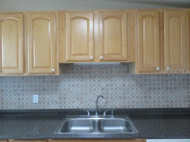 Foto del edificio - 2211 Emory Ave