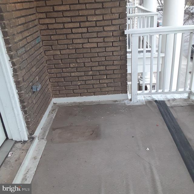 Foto del edificio - 2435 Lakeview Ave