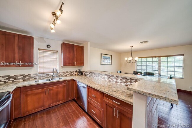 Foto del edificio - 1912 Taylor St