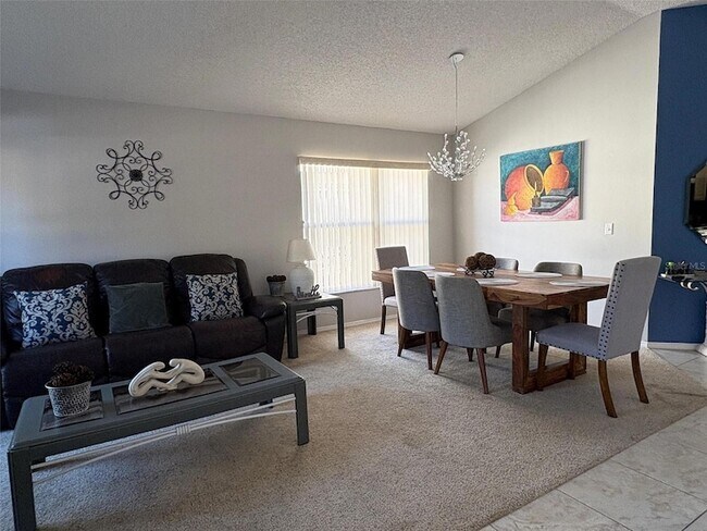 Foto del edificio - 2598 Chatham Cir