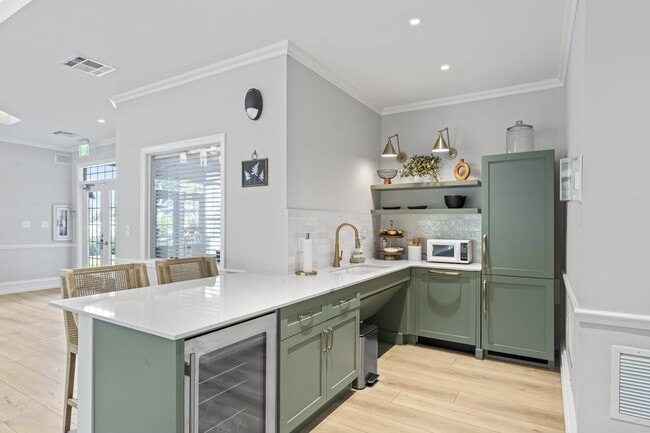 Building Photo - Middletown Brooke Apartments