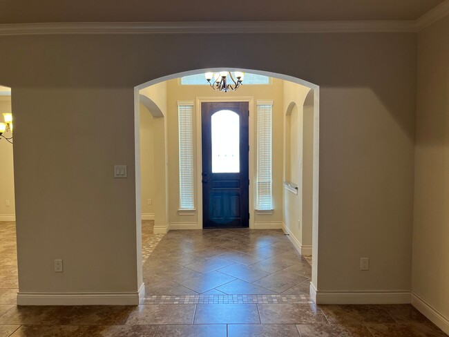 Building Photo - 14618 Santa Gertrudis St