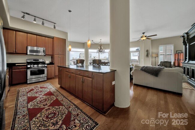 Foto del edificio - 4620 Piedmont Row Dr