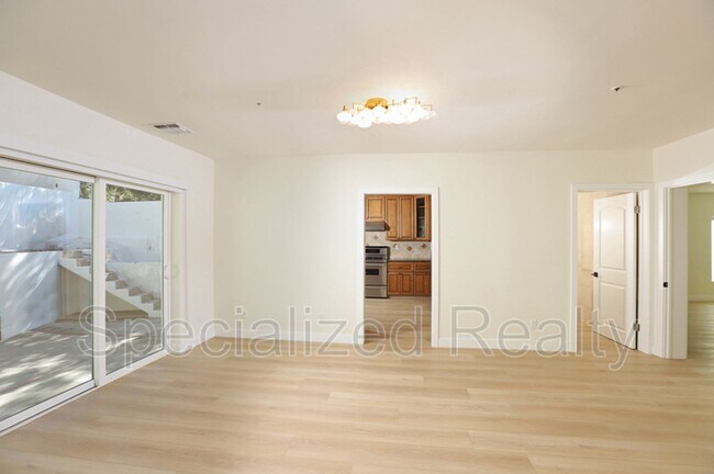 Foto del edificio - 1827 Hill Dr