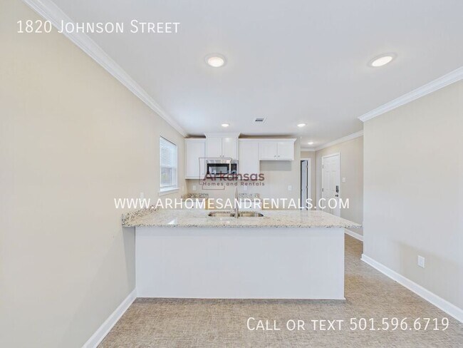 Foto del edificio - 1820 Johnson St