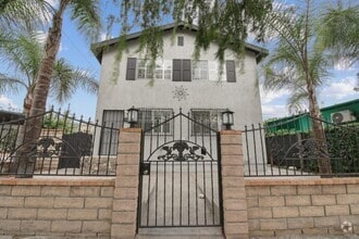 Building Photo - 1431 Quesada Ave