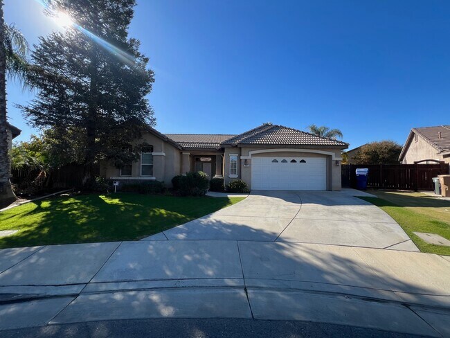 Foto del edificio - 205 Crimson Creek Ct