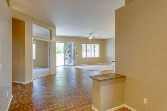 Building Photo - 966 W Citrus Way