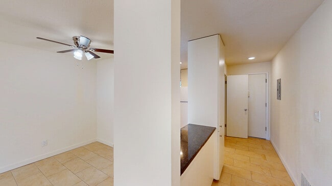Building Photo - 1004 Ignacio Blvd