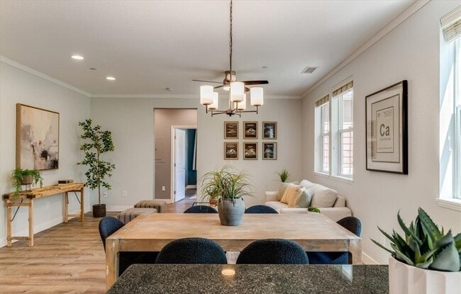 Building Photo - 3591 Sacramento Dr