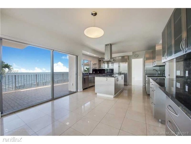 Building Photo - 6801 Sunrise Dr