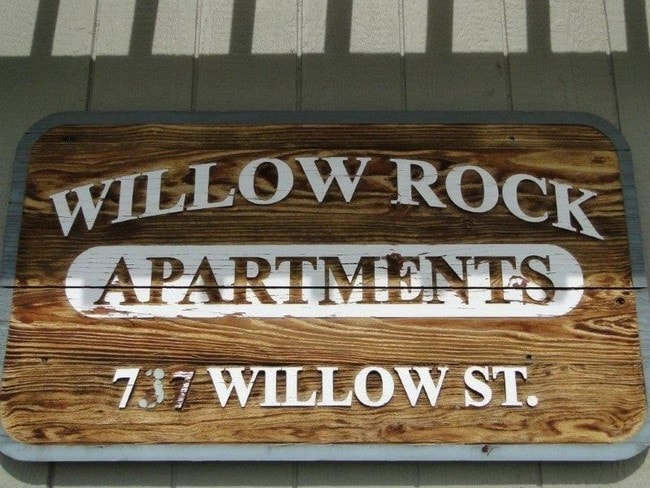 Building Photo - 737 Willow St