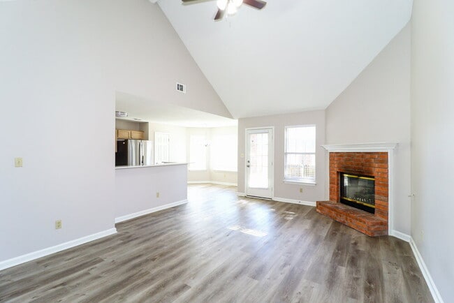 Building Photo - 7121 Showboat Ln