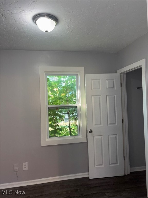 Building Photo - 3119 W 56th St