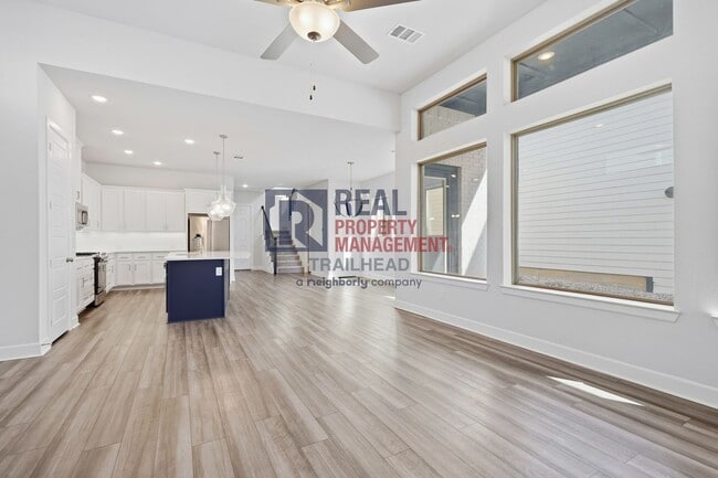 Building Photo - 14409 Balmoral Pl