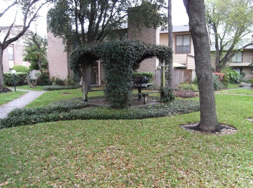 Foto principal - 9000 Bissonnet St