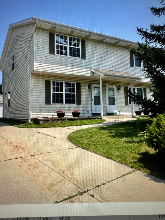 Primary Photo - 1307-1309 Falls ct - 1309