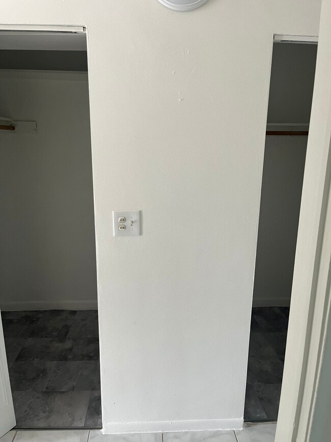 Foto del edificio - 2238 Monroe St