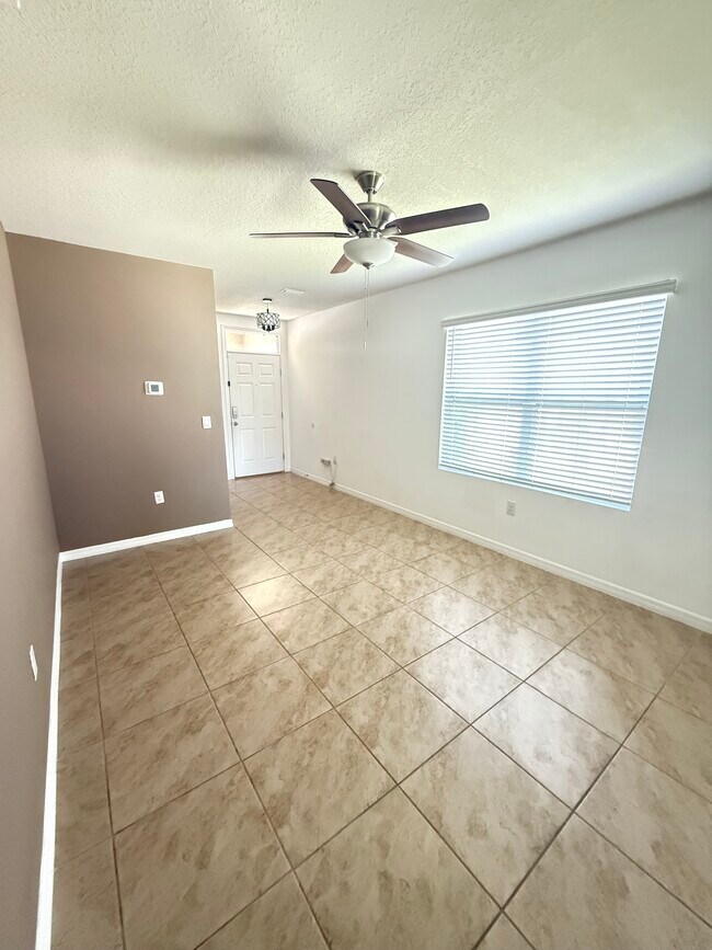 Building Photo - 800 Brooklet Dr