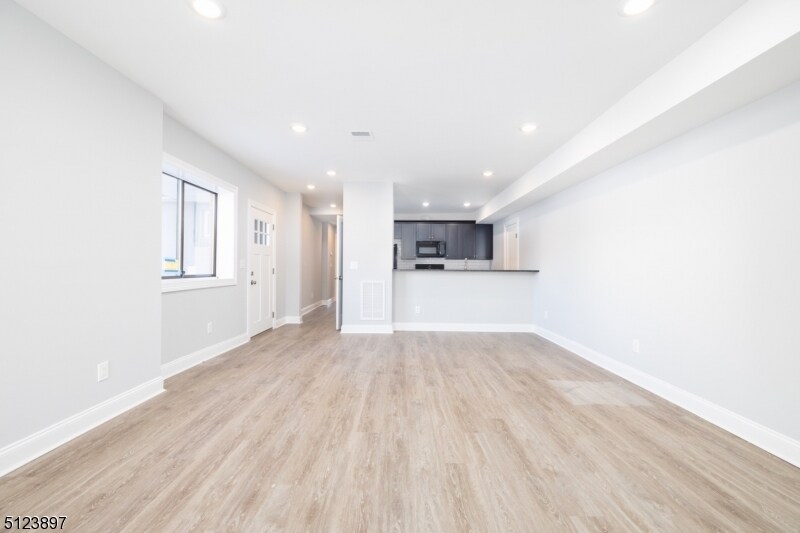 174 Washington Ave Unit 6, Nutley, NJ 07110 Room for Rent in Nutley