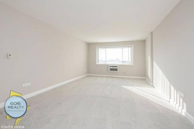 Foto del edificio - 7300 W North Ave