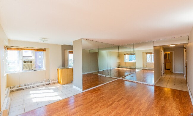 Foto del edificio - 708 W Bittersweet Pl