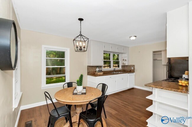 Foto del edificio - 2800 Craft Ave NW