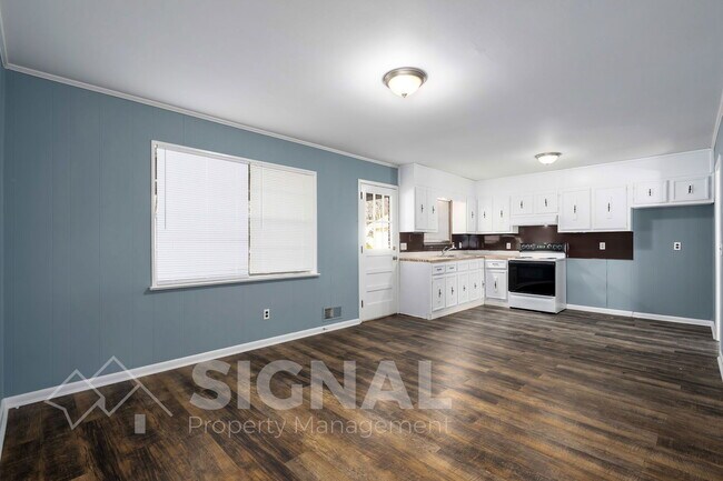 Foto del edificio - 1228 Huffman Rd