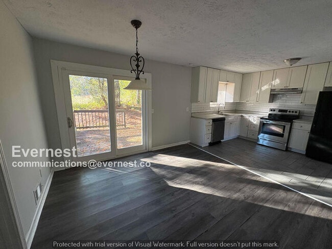 Building Photo - 193 W Canterbury Dr