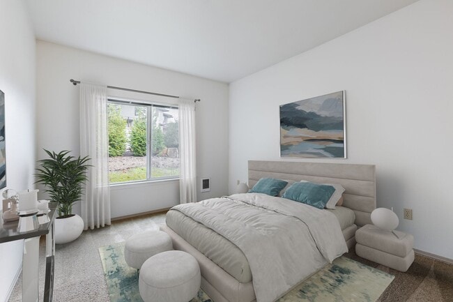 Interior Photo - Country Club Place
