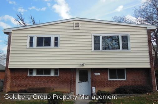 Primary Photo - 1702 Flora Ln
