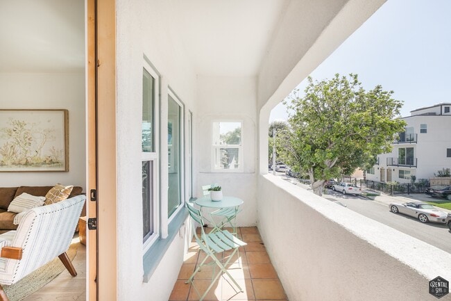 Foto del edificio - 5847 1/2 Ernest Ave-