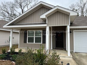 Building Photo - 921 Lovebird Ct