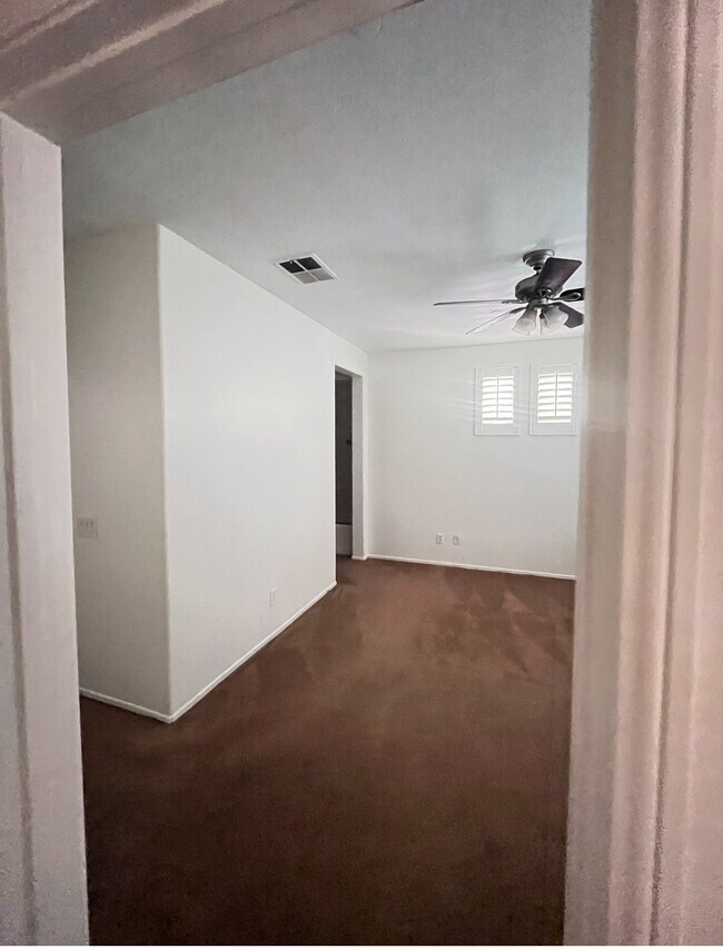 Foto del edificio - 13425 Mashona Ave