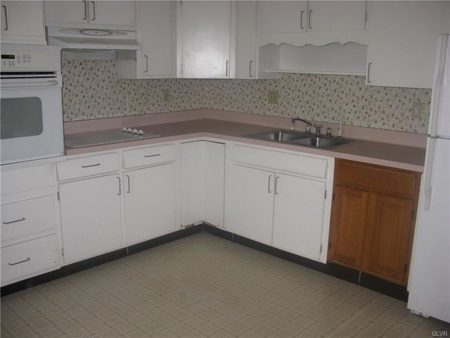 Foto del edificio - 642 N New St