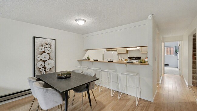 Foto del edificio - 8800 20th Ave NE